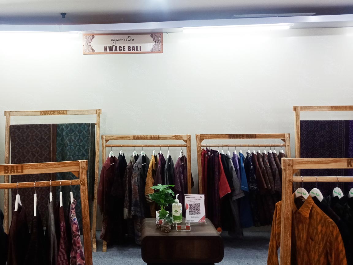 Koleksi Lengkap Busana Endek Produksi Kwace Bali - Senggol Bali