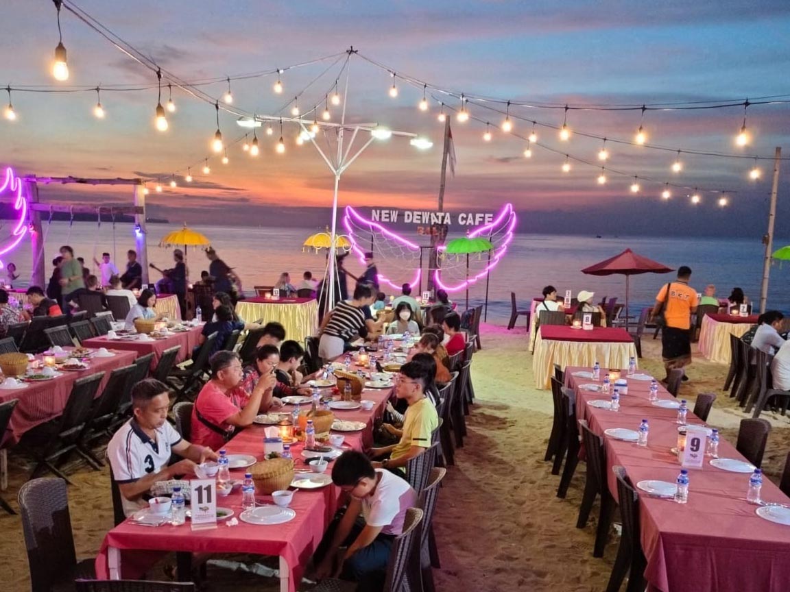 Promo Harga Murah Makan Malam Seafood Jimbaran Bay New Dewata Cafe - Senggol Bali