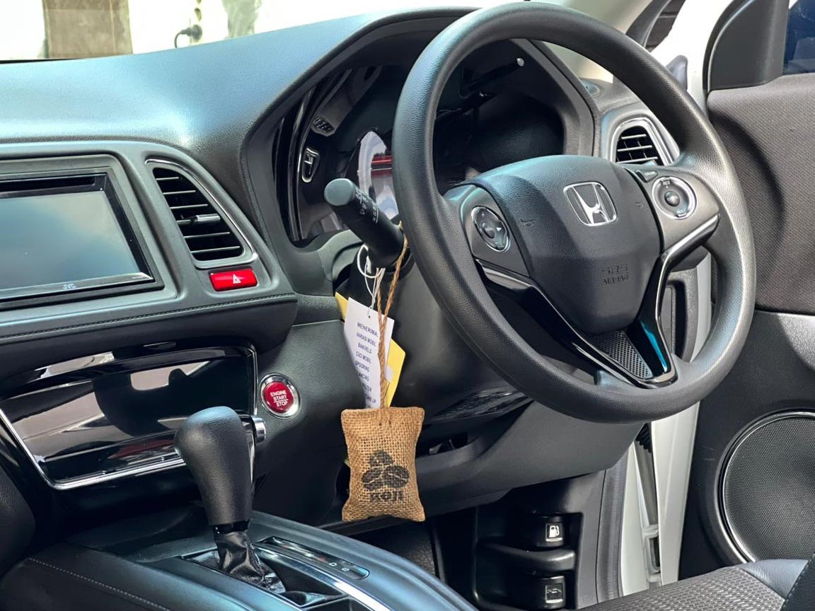 Mobil Cantik Honda HRV E 2017 AT Bali Dijual Murah Butuh Uang - Senggol Bali