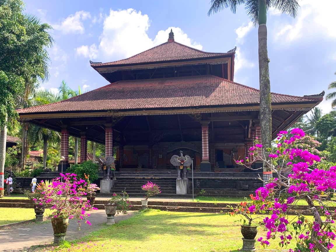Harga Paket Tirta Yatra Lumajang Pura Mandhara Giri Semeru Agung 3 Hari Mekemit - Senggol Bali